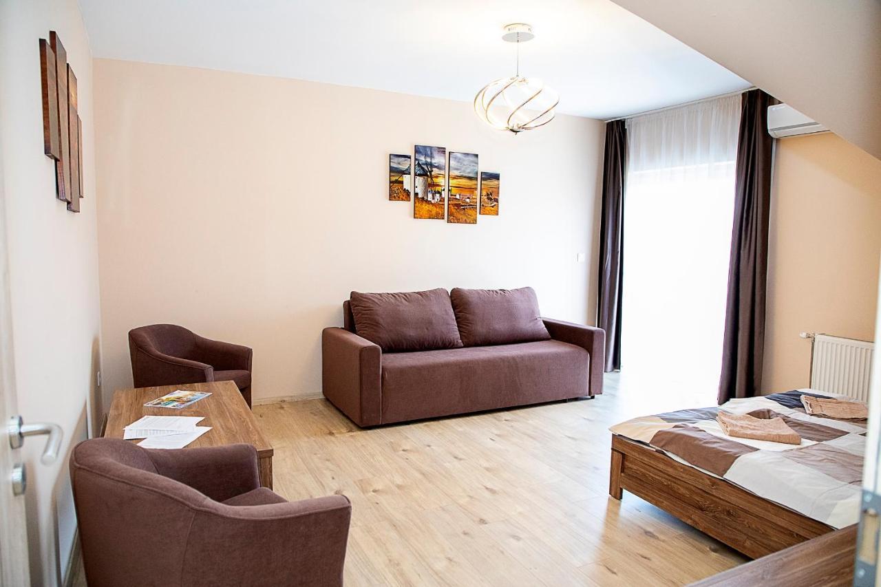 Lux Apartman Buek Exterior photo