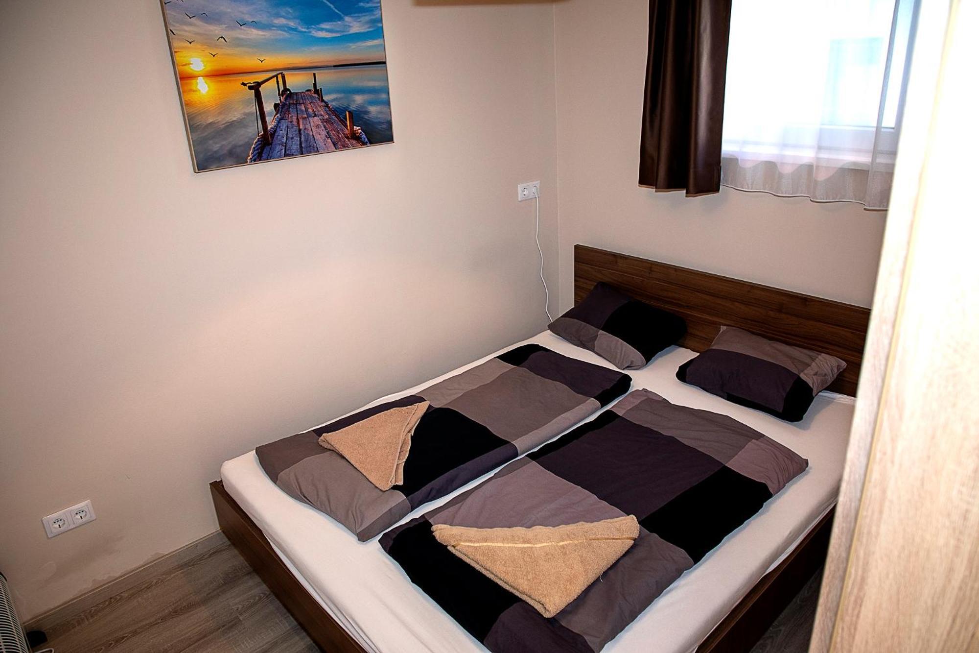 Lux Apartman Buek Exterior photo