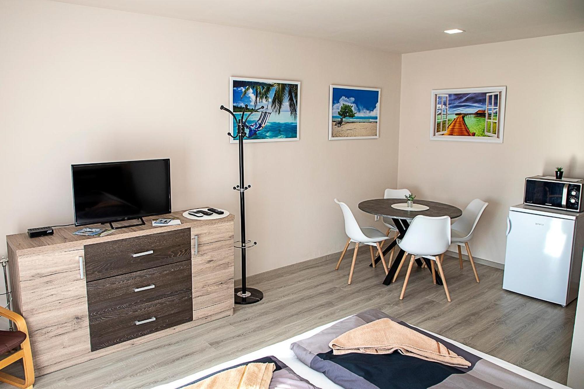 Lux Apartman Buek Exterior photo