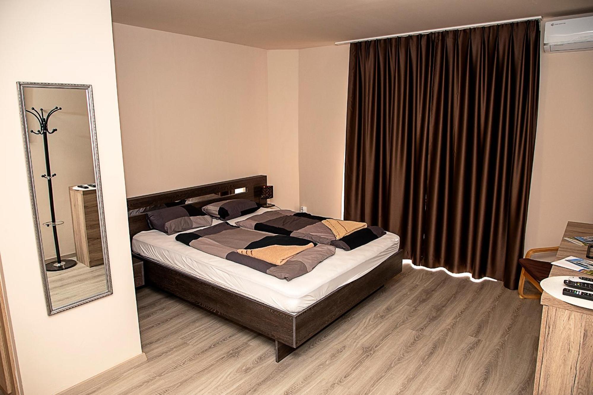Lux Apartman Buek Exterior photo